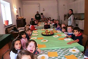 Classi Prime: Gustiamo i dolcetti al miele